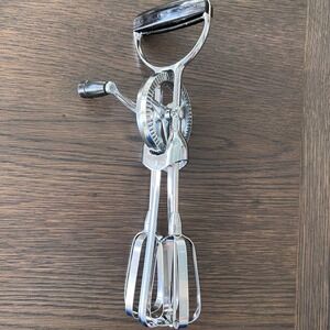 Vintage Ecko Best Hand Held Mixer Egg Beater Black Handle Stainless Steel
